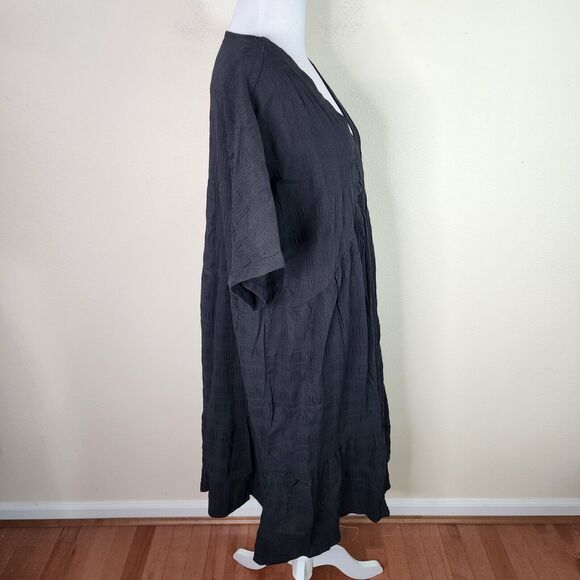 Amazon Women's Black V Neck Short Sleeve Textured Shift Dress Size 4XL - Picture 2 of 6